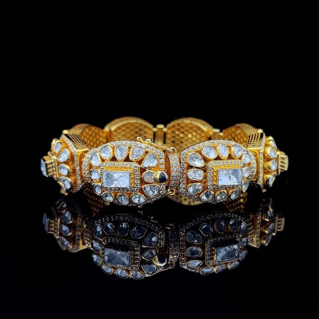 Gold-plated Polki and Kundan gajra bracelet.