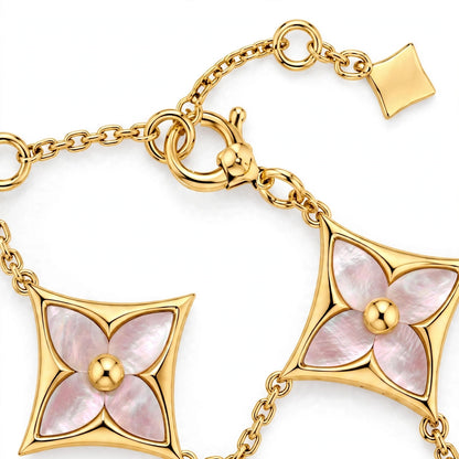 Handmade Malachite Clover Bracelet In Yellow Gold