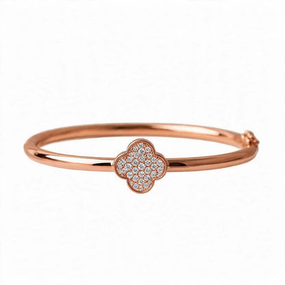 18K Yellow Gold Pavé Diamond Clover Bangle Bracelet