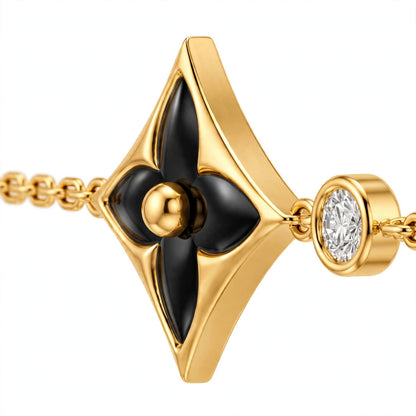 Handmade Malachite Clover Bracelet In Yellow Gold
