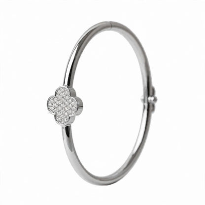 18K Yellow Gold Pavé Diamond Clover Bangle Bracelet