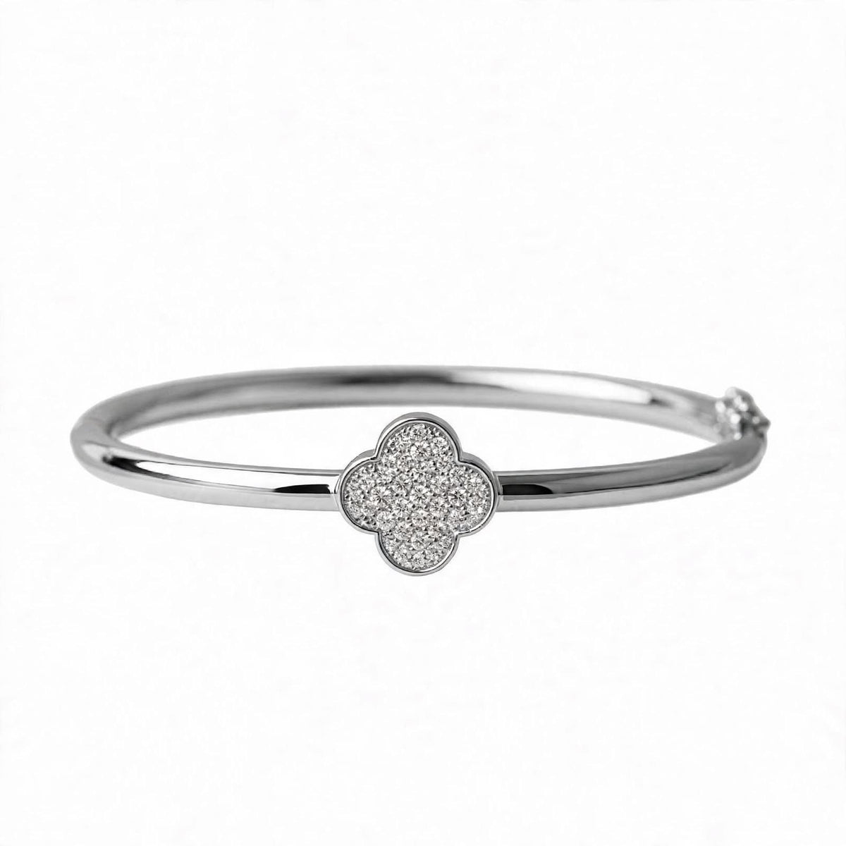 18K Yellow Gold Pavé Diamond Clover Bangle Bracelet
