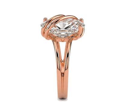 14K Yellow Gold Contemporary Split Shank Ring.