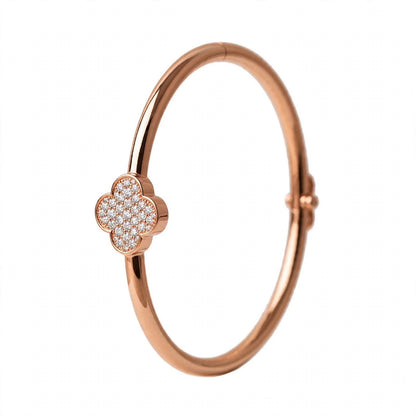18K Yellow Gold Pavé Diamond Clover Bangle Bracelet