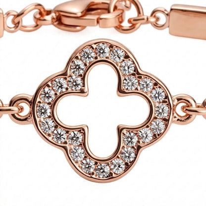 18K Yellow Gold Pavé Clover Bangle Bracelet