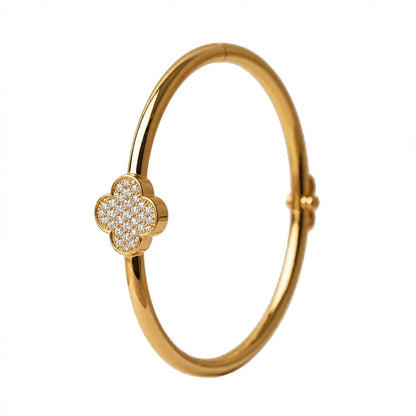 18K Yellow Gold Pavé Diamond Clover Bangle Bracelet