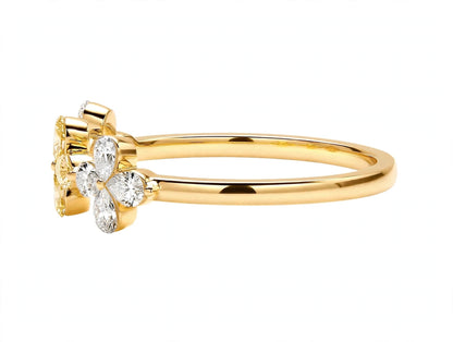 18K Yellow Gold Three-Flower Diamond Ring