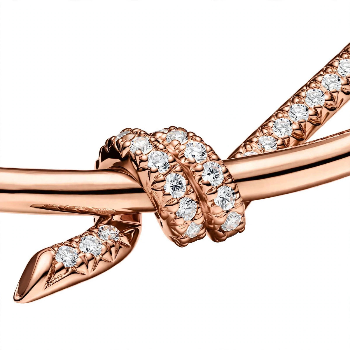 18K Yellow Gold Interlocking Knot Pendant Necklace