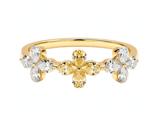 18K Yellow Gold Three-Flower Diamond Ring